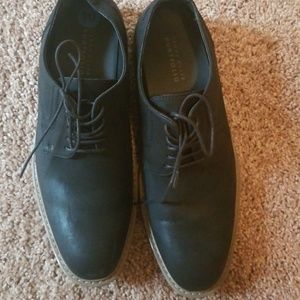 Sold Men's dress shoes worn once